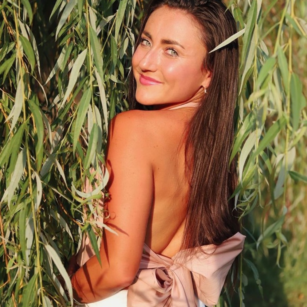 Meet your Posher, Olivia